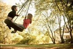 Жизнь, как качели, то дух захватывает, то тошнит.