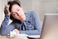 Практически живу на работе, а зарплата не растет, наверное, вычитают за проживание...