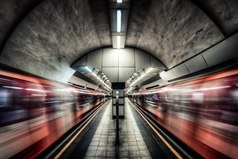 У людей нет терпения построить бизнес за 3 года, но есть терпение ходить на работу 40 лет.