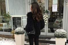 Почему все говорят, что женщины любят деньги? Да не любим мы их! Посмотрите, с какой скоростью мы от них избавляемся.