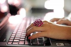 Преимущество в интернетном общении в том, что, тебя ни кто не перебивает!