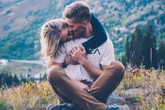 Благополучный брак - это когда есть возможность завести любовника, но не хочется.