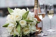 Всегда держите бутылку шампанского в холодильнике для особых случаев — иногда особым случаем может быть то, что у вас есть бутылка шампанского в холодильнике!