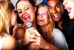 Популярность - это когда пьяные люди поют твои песни.