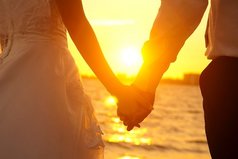 Ищу мужчину, друга, собеседника и любовника. Приходите вчетвером, будет весело!