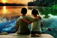 Нас связывает многое –  общие горшки в детском саду, одни и те же парты в школе,  потом секреты первой любви, много воспоминаний… и главное – нас связывает  взаимовыручка  и взаимопонимание. Ты мой друг forever…