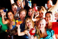 Нам с друзьями не нужен алкоголь и наркотики, как только мы встречаемся, нам уже весело!