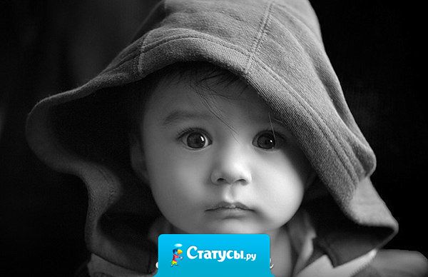 Как хорошо, когда дома есть дети! Зашел - споткнулся о кастрюлю,  упал, а тут на счастье подушка лежит! В ванной - ботинки,  в спальне пряники. А главное - все под рукой!