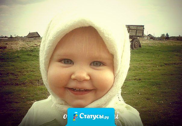 Дети, обнимают крепко и искренне, а главное - с любовью и просто так.