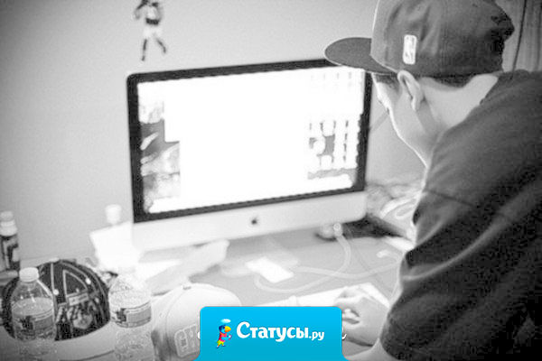 Перестаньте искать повод чтобы написать или позвонить, просто пишите и звоните, без повода.