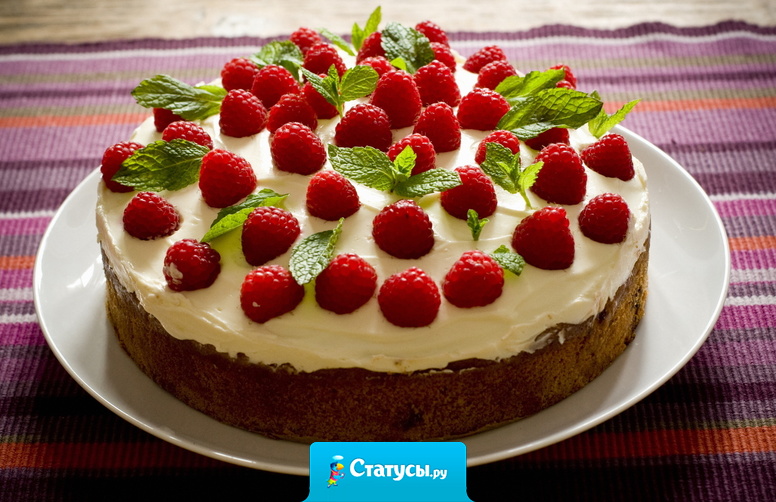 Только россиянки умеют пить чай для похудения с куском торта!