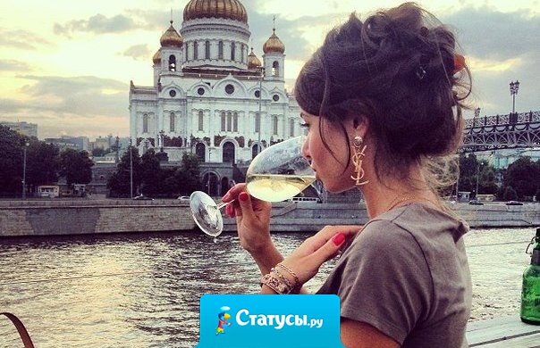 На своём пути ты встретишь три категории людей: тех, кто поменяет твою жизнь, тех, кто попытается её сломать и тех, кто просто станет твоей жизнью.