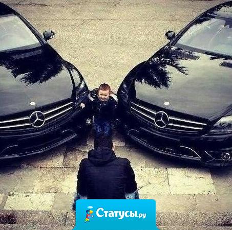 А я мечтаю о сыне. Чтобы отдать его на футбол, учить, как надо вести себя с девочкам, и и чтобы он был такой же красивый, как его папа...