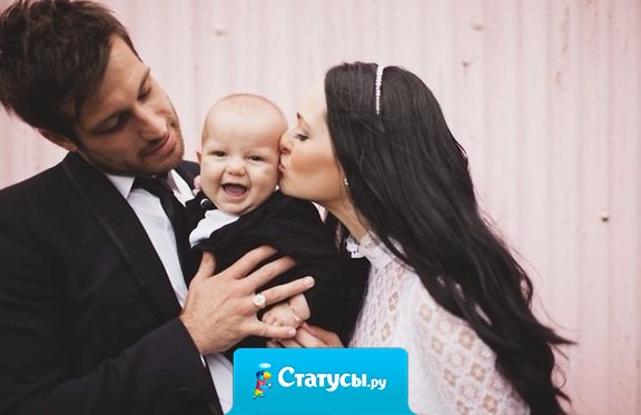 Мужчина от женщины отличается тем, что у мужчины на шее только галстук, а у женщины: бусы, дом, дети, работа, собака и муж, блин, в галстуке.