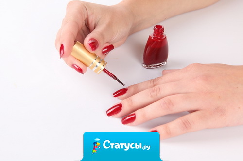 Мужчины называют женщин слабым полом, хотя беззащитными женщины бывают разве только в период высыхания накрашенных ногтей.