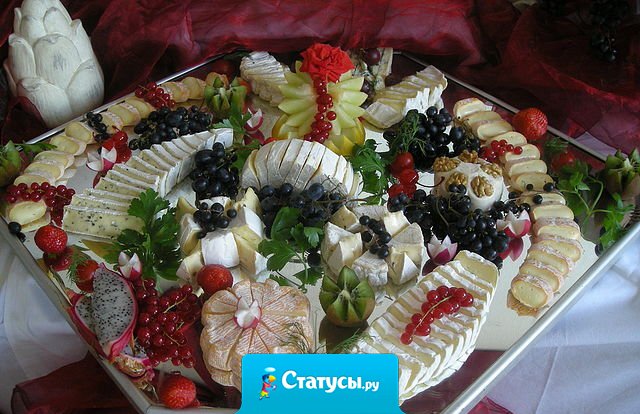 Отправляясь на новогодний корпоратив, не забывайте, что вам этих людей еще предстоит шантажировать.