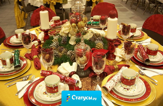 Хорошая жизнь, в холодильнике - красная рыба, фрукты и много другой вкусной фигни, которую ни в коем случае нельзя трогать до нового года.