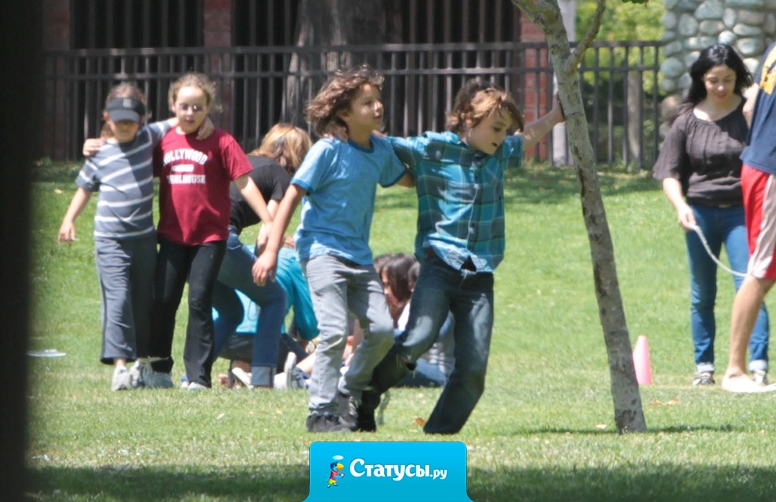 Друзья - это не эти мимими, урурур, няняня, друзья - это маты, подъёбы, хардкор.