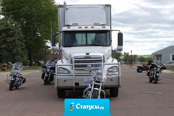 Все мотоциклы на фото находятся в 