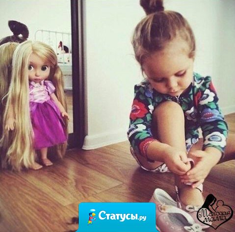 За ужином дочь объявила, что написала письмо Деду Морозу.Себе попросила айпад, а маме норковую шубу. Дед Мороз поперхнулся чаем!