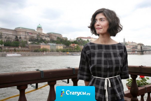 Мат не украшает речь девушки, но делает её просьбы более понятными..