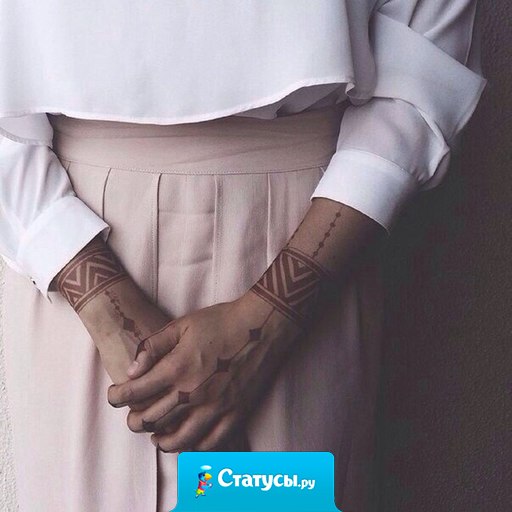 Учись готовить, читай хорошие книги, общайся с добрыми людьми, помогай маме, работай над собой и никогда не гонись за парнями.