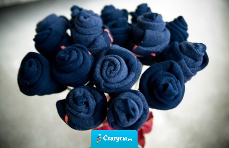 Как не намекай на новенький мотоциклетный шлем, а все равно дезик и носки в подарок получишь.