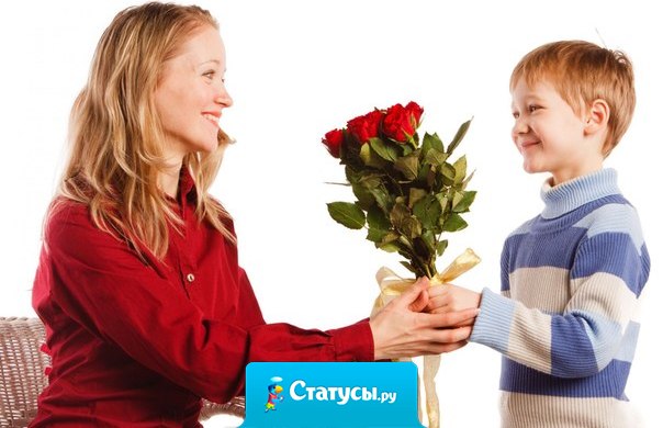 Какой подарок на 8 марта я запомню на всю жизнь? Когда мой 2-х летний малыш утром поцеловал меня и подарил все-все свои игрушки!