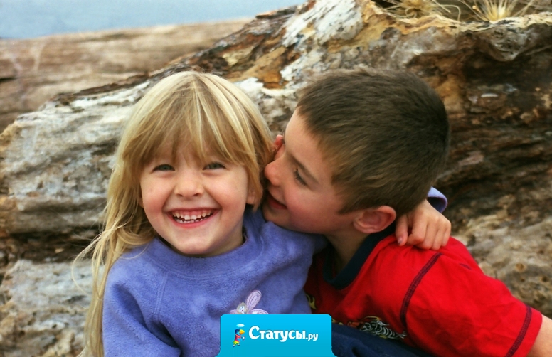 Куплю подарочек для брата, и пусть потрачу всю зарплату – мне ничего не жаль для брата!